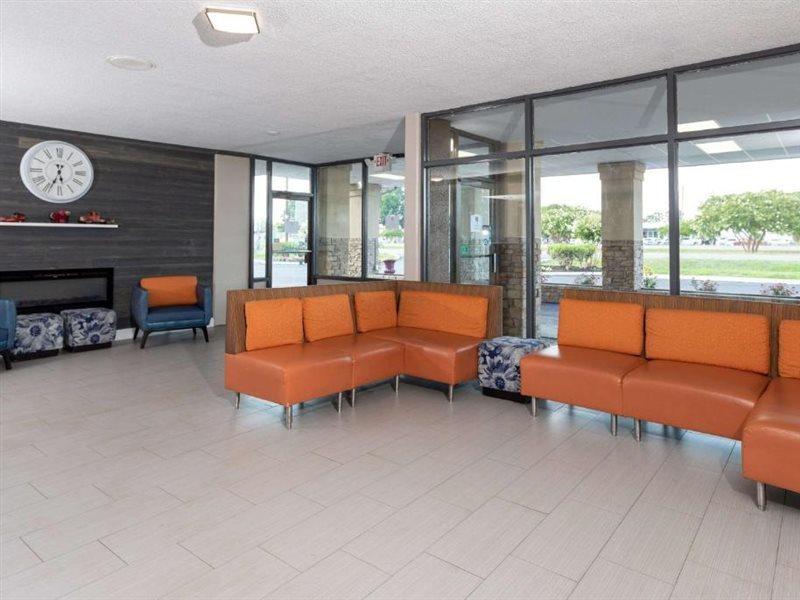 Super 8 By Wyndham Goldsboro Motel Bagian luar foto