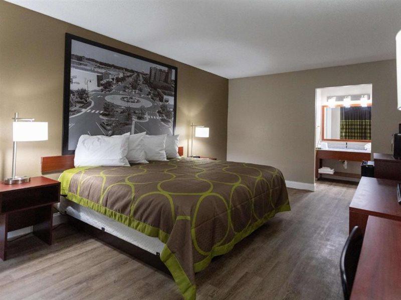 Super 8 By Wyndham Goldsboro Motel Bagian luar foto