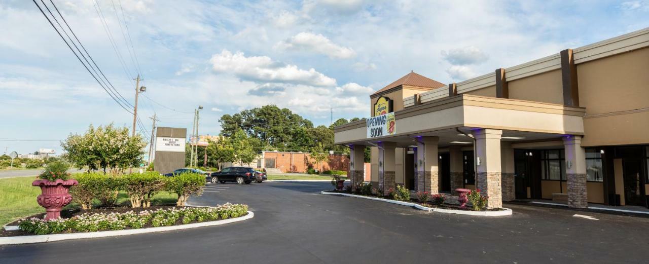 Super 8 By Wyndham Goldsboro Motel Bagian luar foto